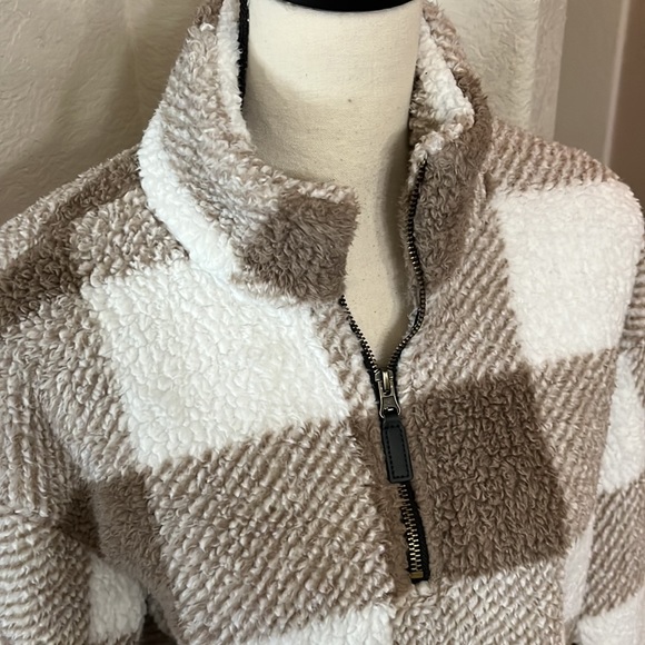Teddy pullover tan plaid squares half zip jacket - Picture 8 of 17